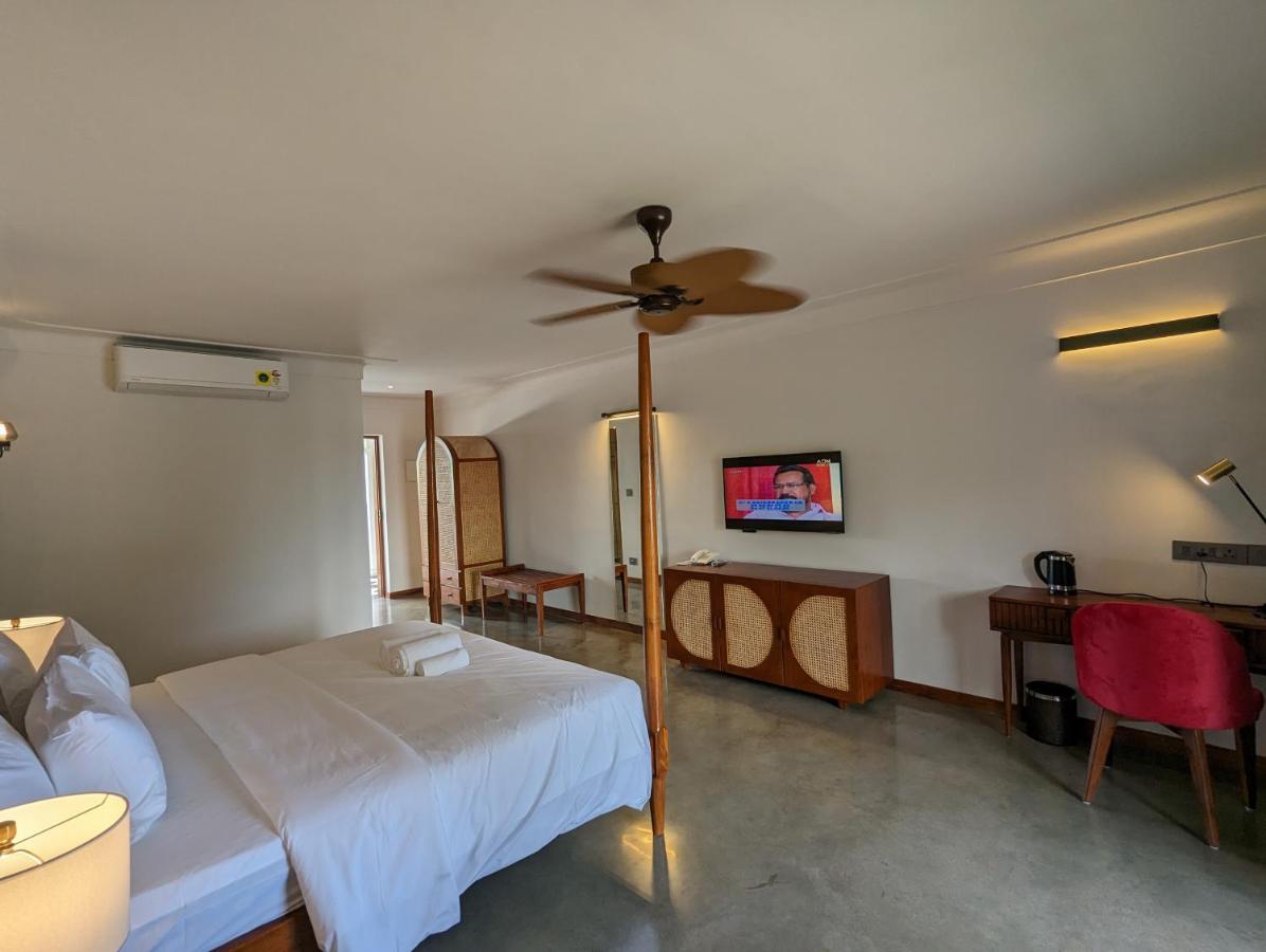 Prasanthi Hotel Kollam Kültér fotó
