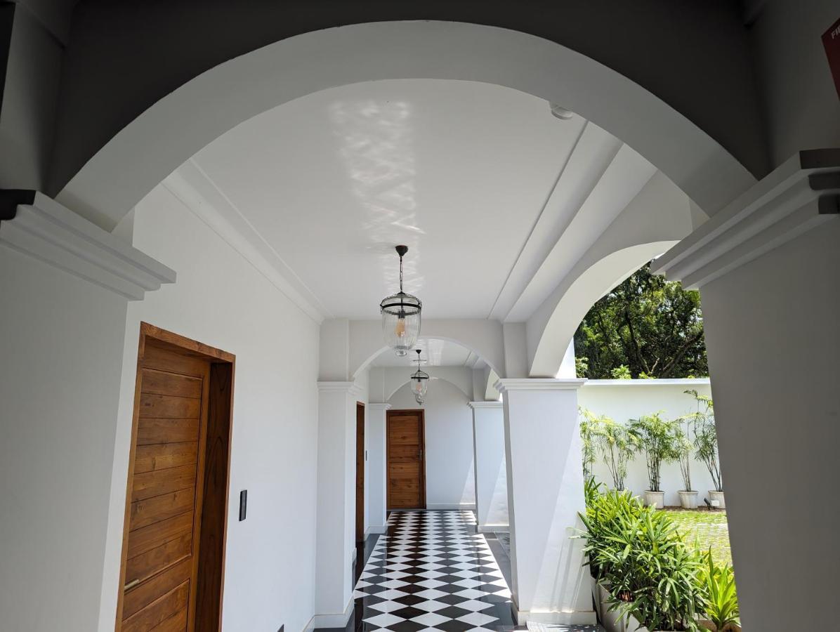 Prasanthi Hotel Kollam Kültér fotó